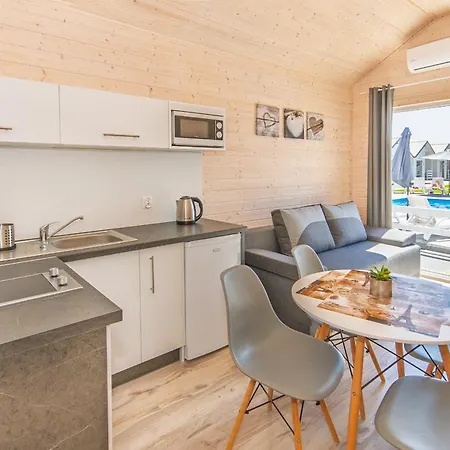 Rajskie Piaski Дом отдыха Домбки